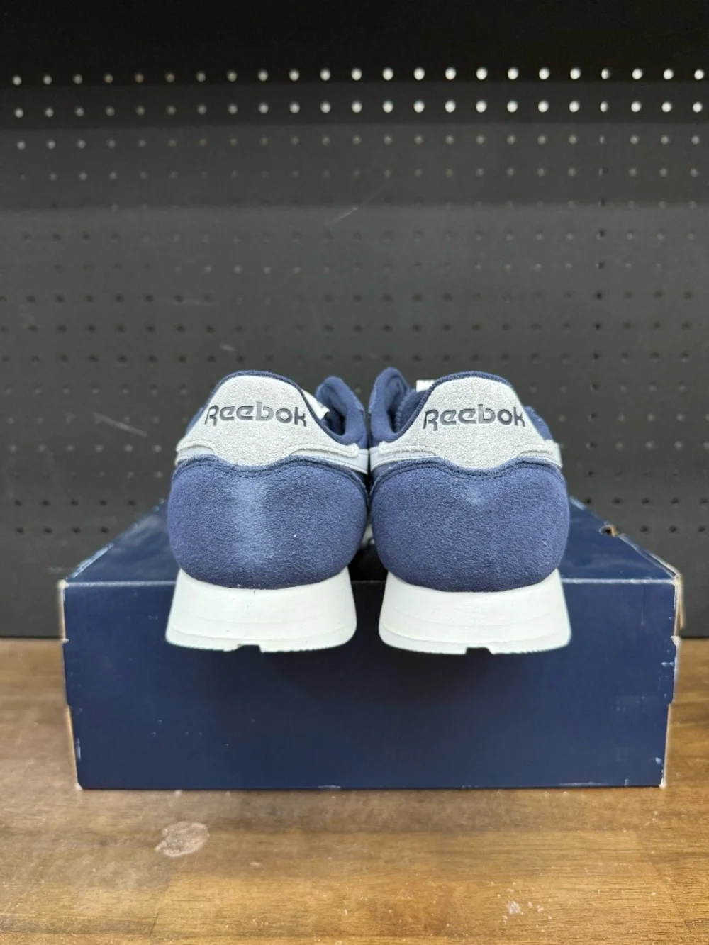 New W/ Box! Men's Reebok Classic Leather 'Vector Navy Cold Grey' Blue Sneakers